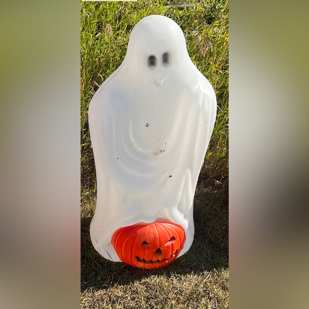 Vintage blowmold ghost around 1989